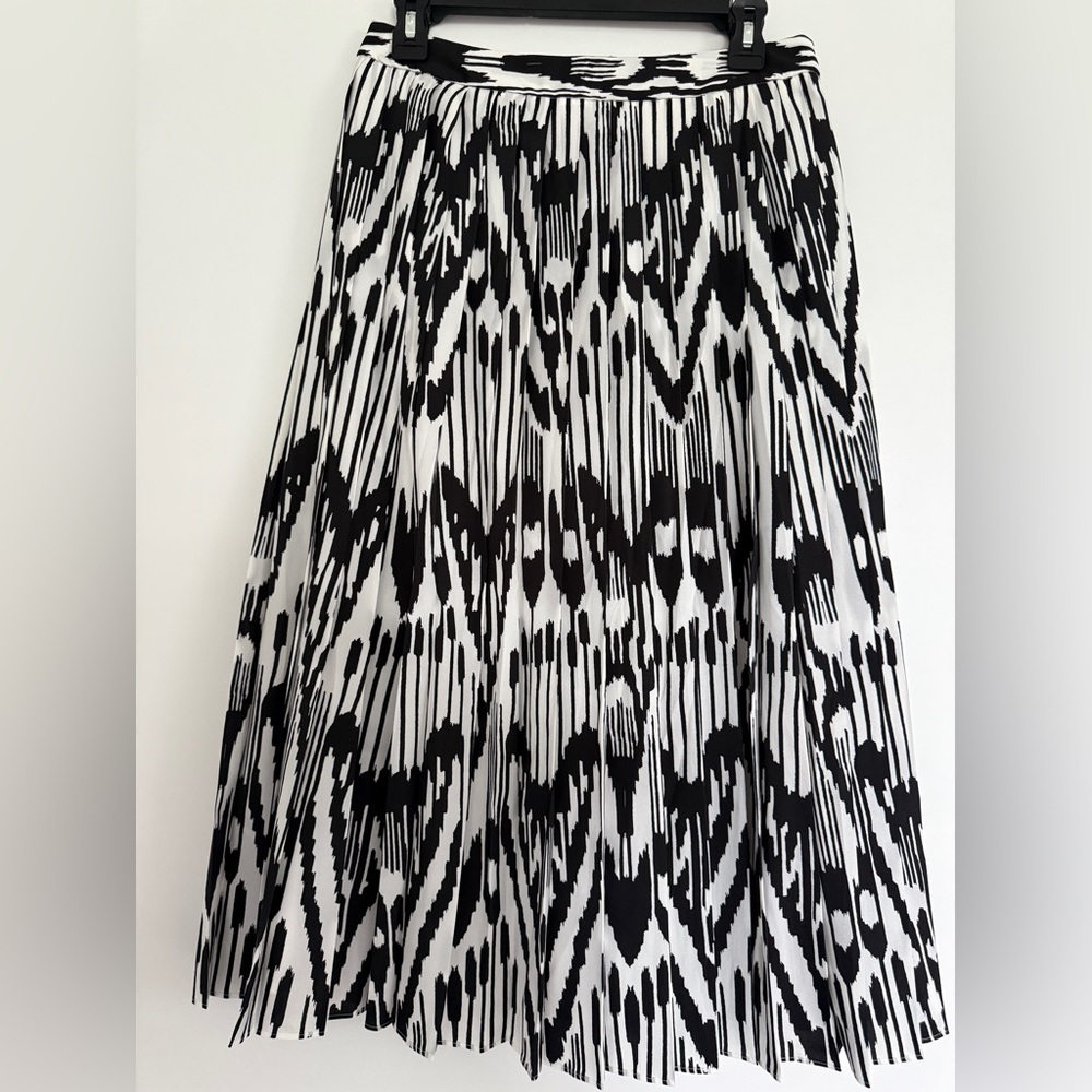 Lands' End Black and White Skirt